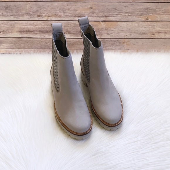 Timberland Courmayeur Valley Chelsea Taupe Boots - Picture 2 of 7